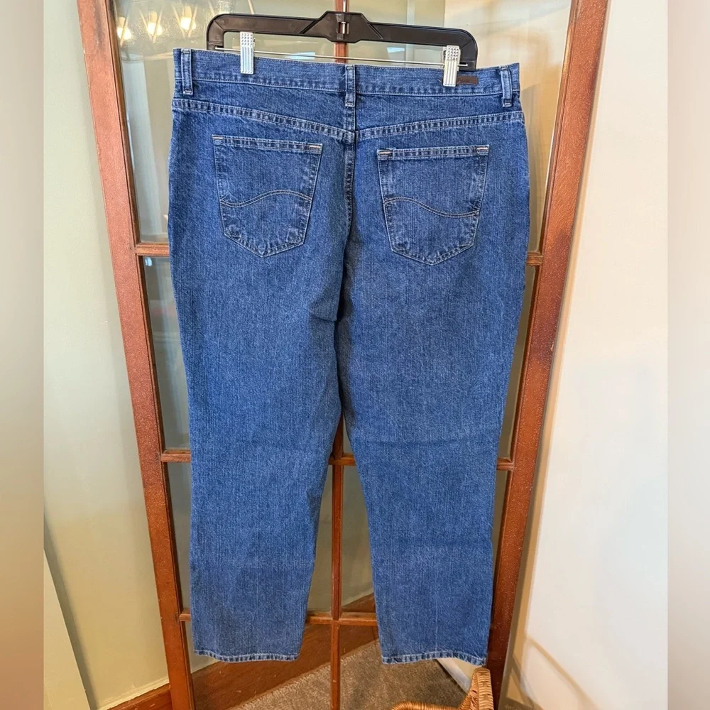 Lee Women’s Relaxed Fit Straight Leg Jeans 100% Cotton - Size 16